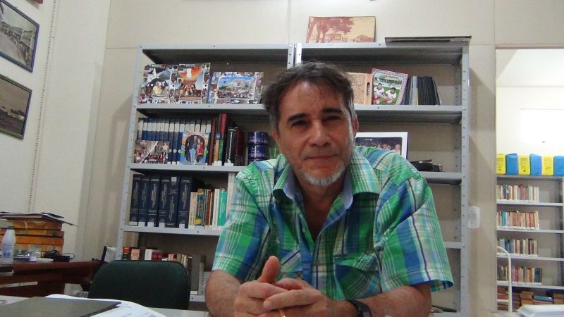 Jairo Linhares - Professor e escritor 